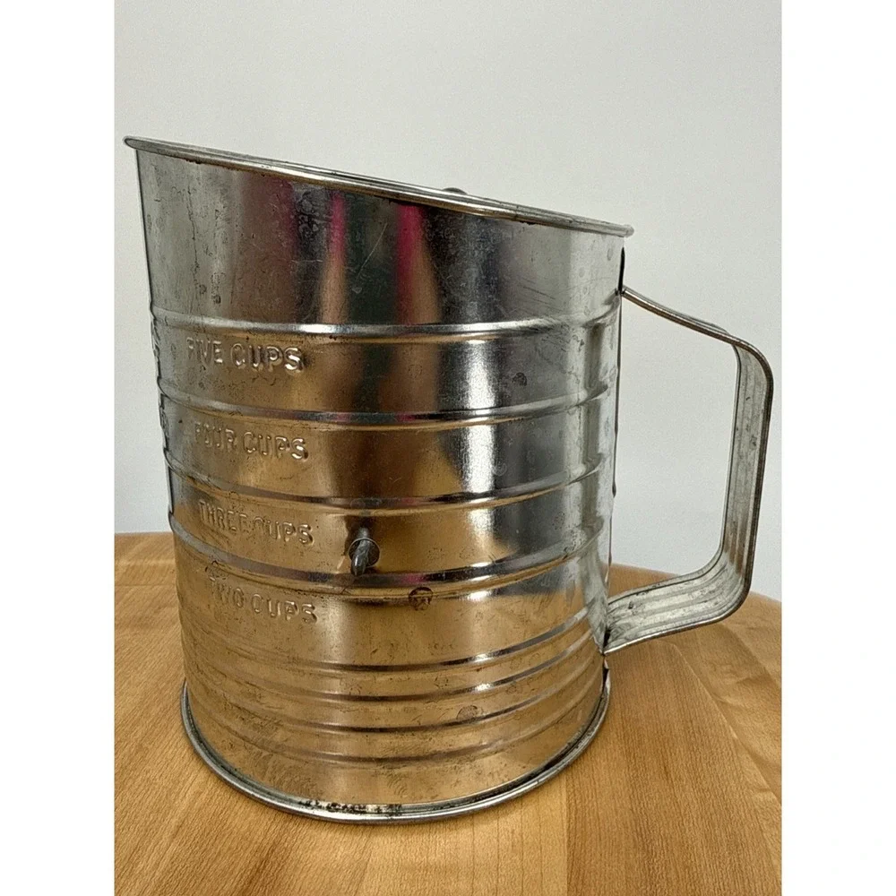 Vintage Old Bromwell's Measuring Sifter 5 Cup w/ Wood  Crank Knob Kitchy Cottage